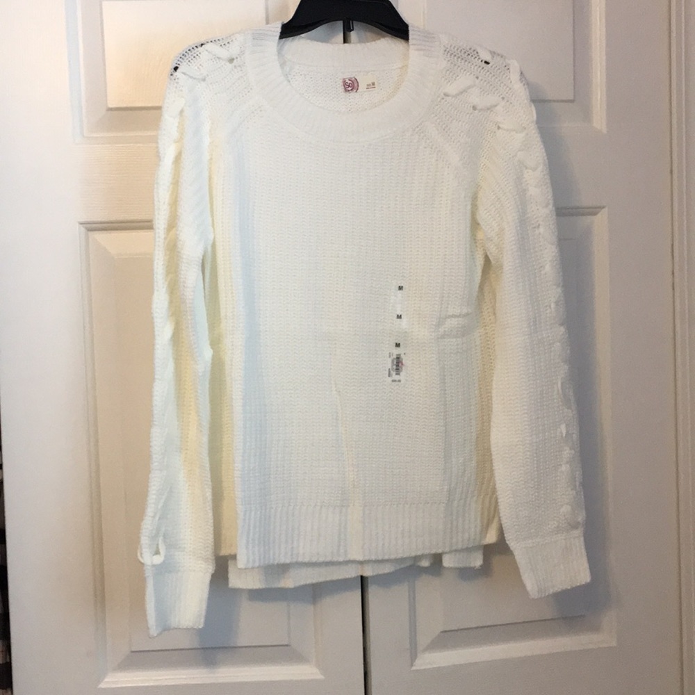 SO Lace Up Sleeve Sweater